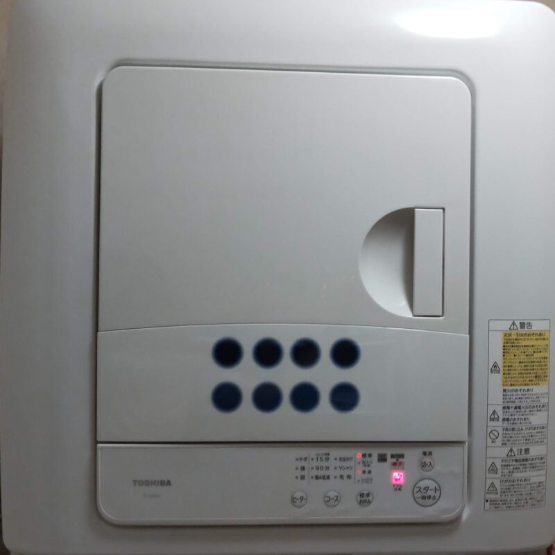 TOSHIBA 電気乾燥機 ED-608(W)